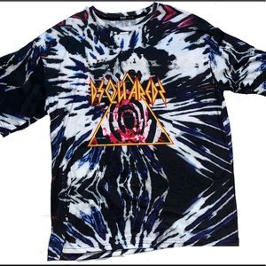 Black and navy multi colored graphic tee